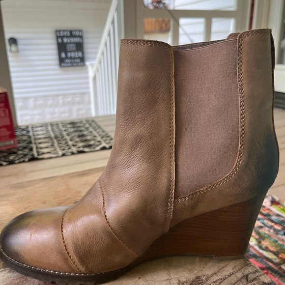 Diba True Bird Song Leather Wedge Boot size 11 - Picture 3 of 6